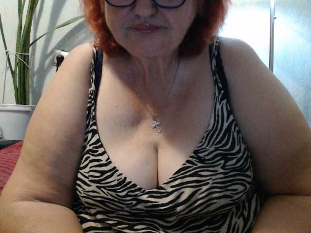 PeggySoft live cam on BongaCams