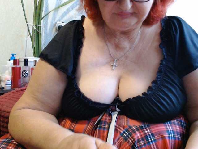 PeggySoft live cam on BongaCams