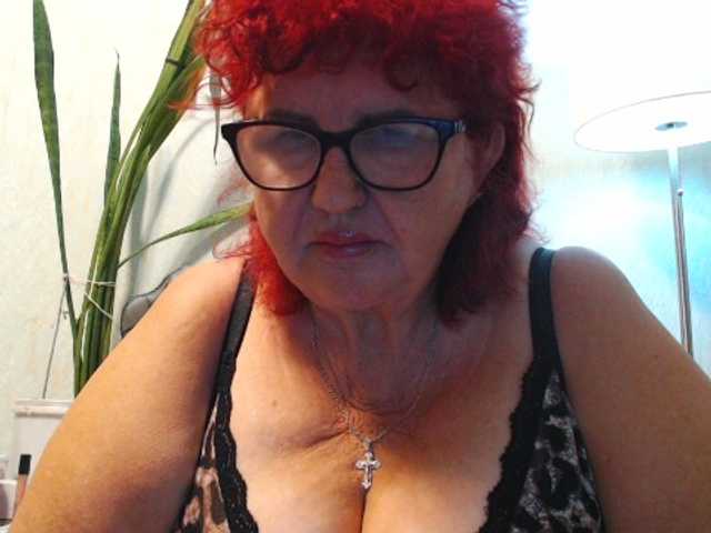 PeggySoft live cam on BongaCams