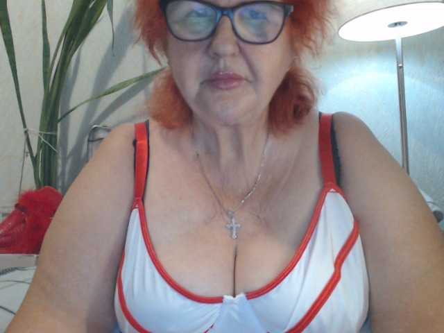 PeggySoft live cam on BongaCams
