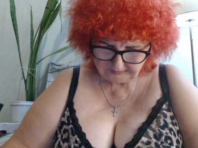 PeggySoft live cam on BongaCams