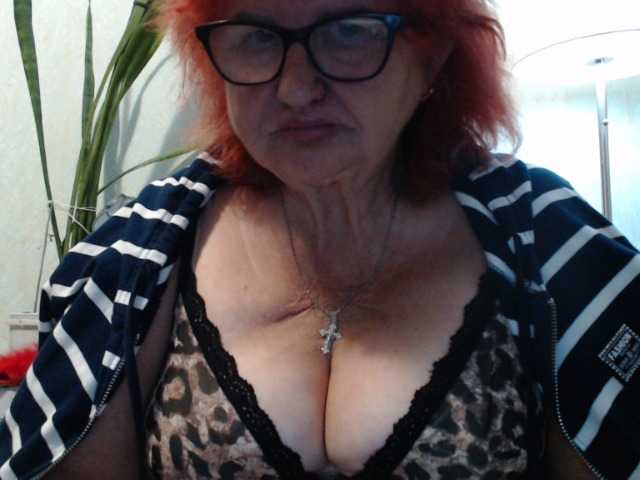 PeggySoft live cam on BongaCams