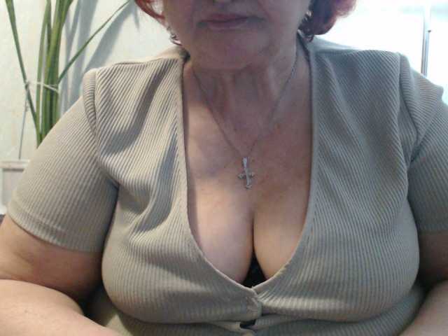 PeggySoft's BongaCams show and profile