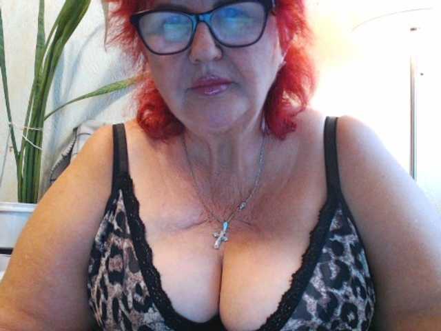 PeggySoft live cam on BongaCams