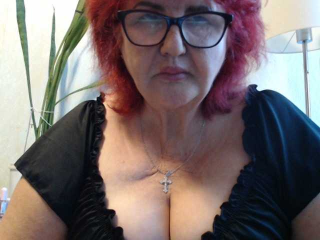 PeggySoft live cam on BongaCams