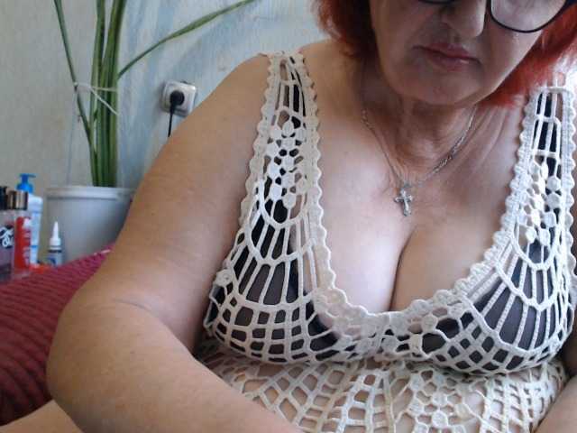PeggySoft live cam on BongaCams