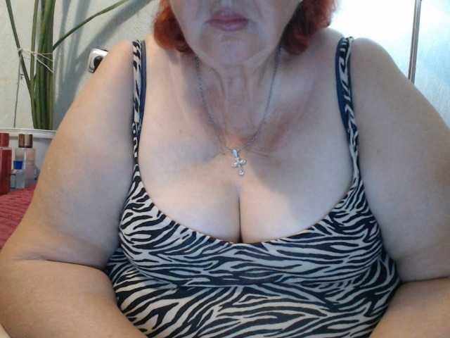 PeggySoft live cam on BongaCams