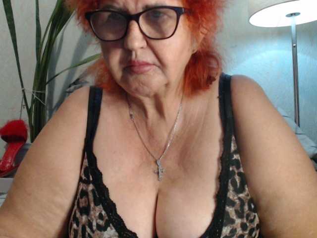 PeggySoft live cam on BongaCams