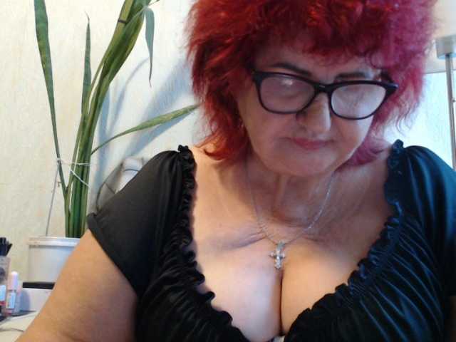 PeggySoft live cam on BongaCams