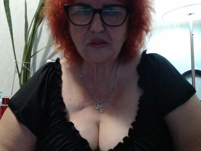 PeggySoft live cam on BongaCams