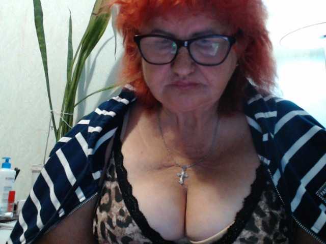 PeggySoft live cam on BongaCams
