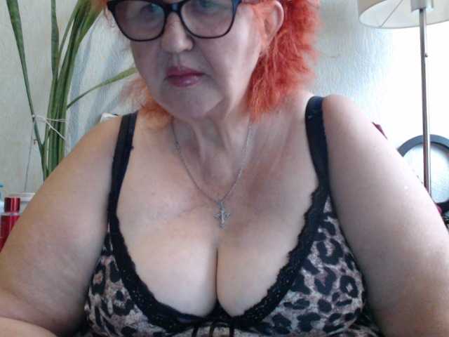 PeggySoft live cam on BongaCams