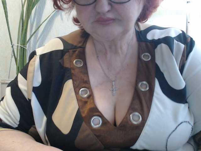 PeggySoft's BongaCams show and profile