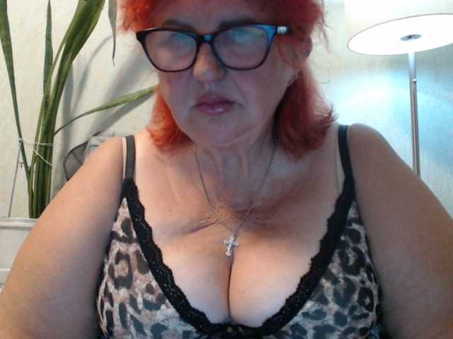 PeggySoft live cam on BongaCams