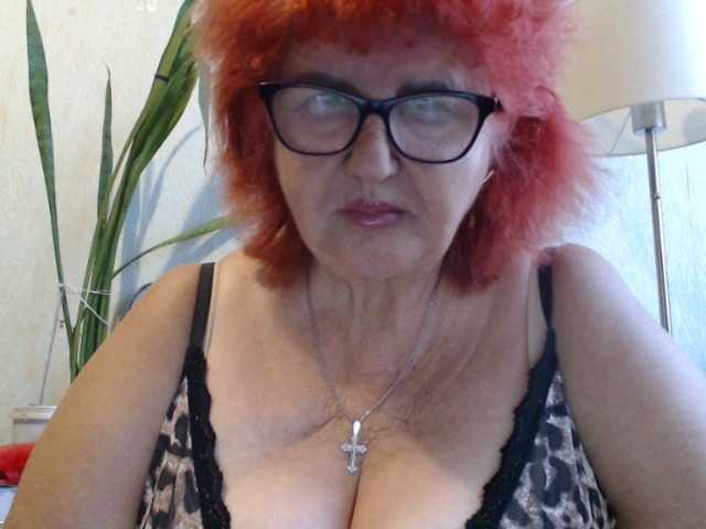 PeggySoft live cam on BongaCams