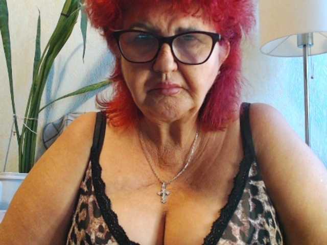 PeggySoft live cam on BongaCams