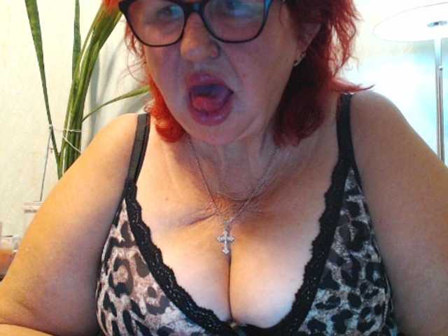 PeggySoft live cam on BongaCams