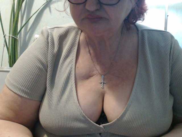 PeggySoft's BongaCams show and profile