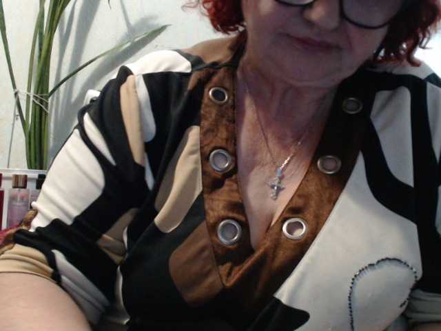 PeggySoft live cam on BongaCams