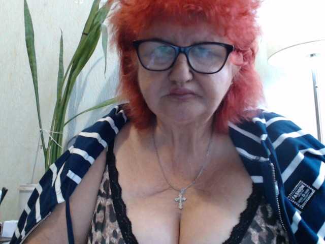 PeggySoft live cam on BongaCams