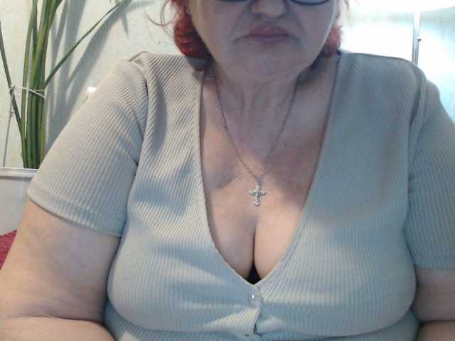 PeggySoft's BongaCams show and profile