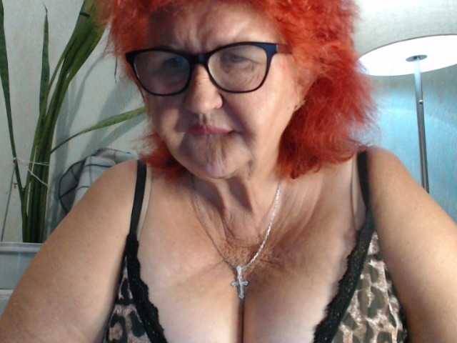 PeggySoft — live female cam
