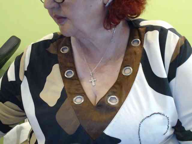PeggySoft Live Webcam on BongaCams