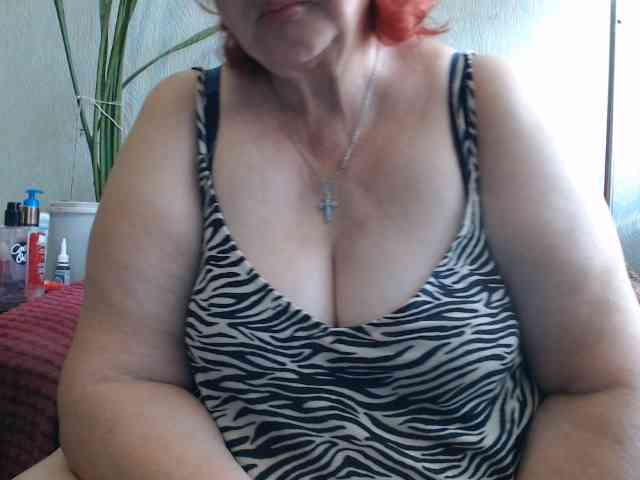 PeggySoft live female cam on bongacams