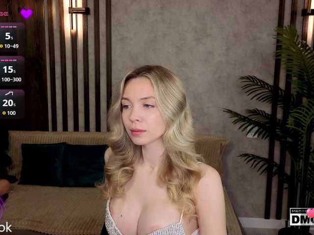 Hollywww live cam