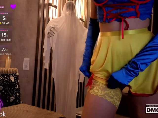 Hollywww live cam on BongaCams