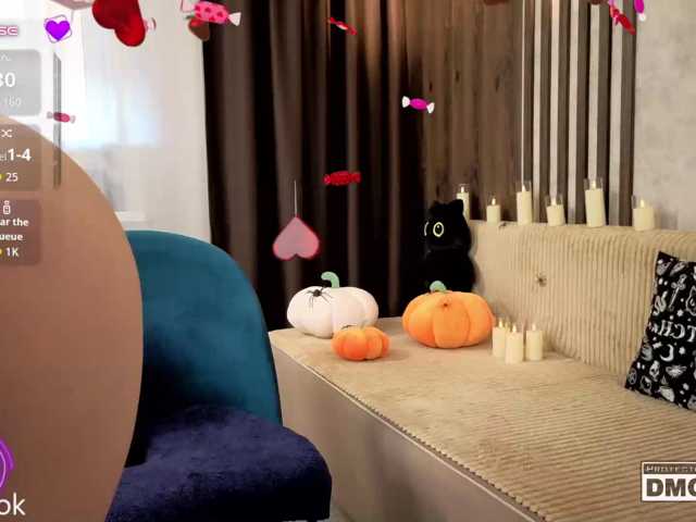 Hollywww live cam on BongaCams