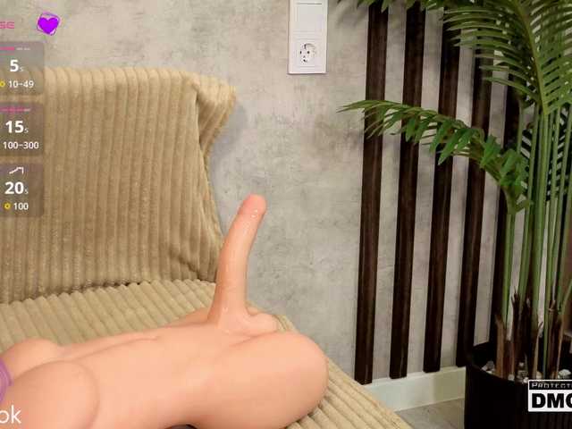 Hollywww's BongaCams show and profile