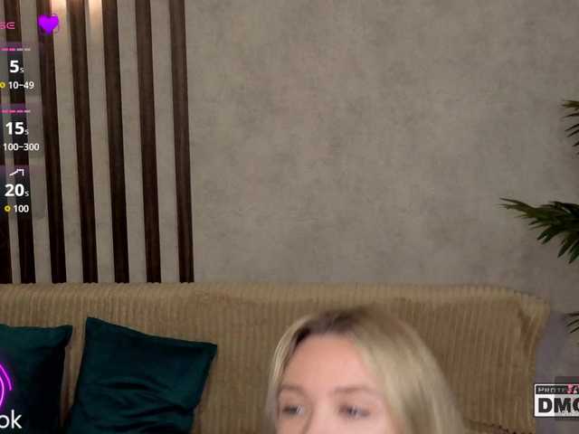 Hollywww's BongaCams show and profile