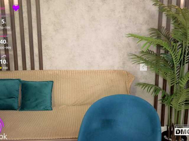 Hollywww live cam