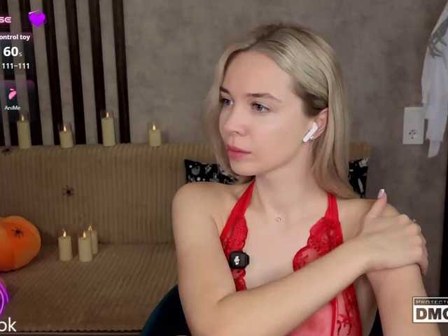 Hollywww live cam on BongaCams