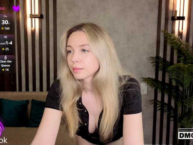 Hollywww's BongaCams show and profile
