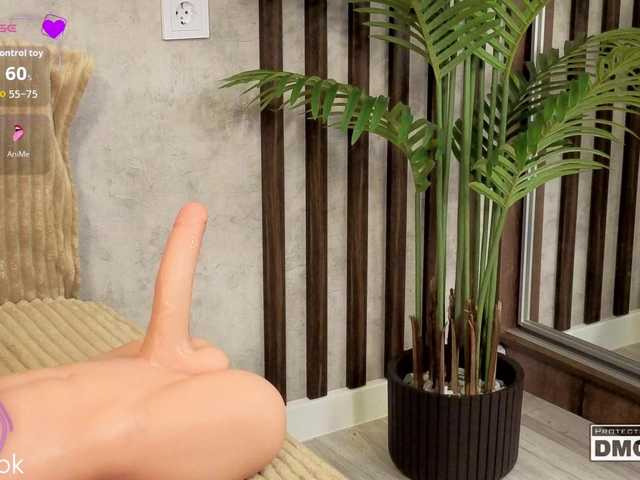 go to chat with Hollywww