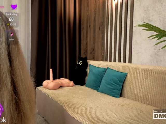 Hollywww's BongaCams show and profile