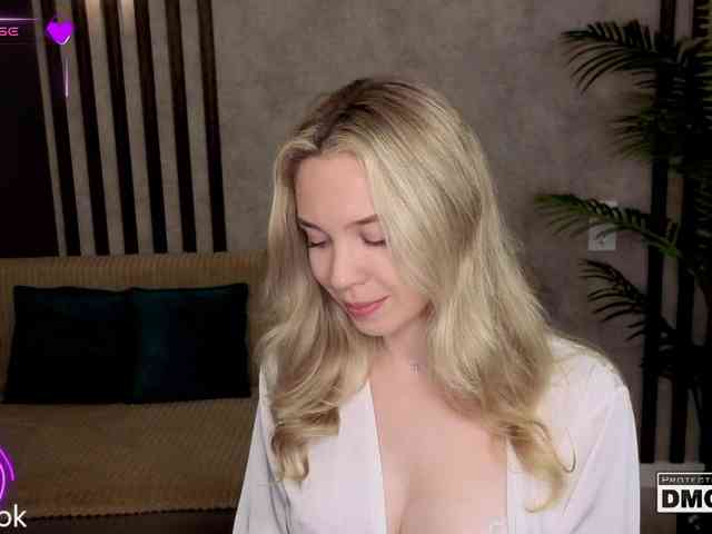 Hollywww Sex Cam Show