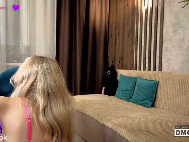 Hollywww Live Webcam on BongaCams