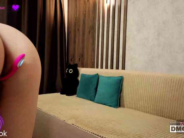 Hollywww Sex Cam Show