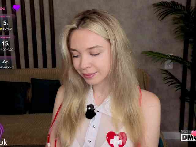 Hollywww Sex Cam Show