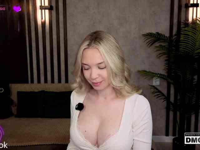 Hollywww Sex Cam Show