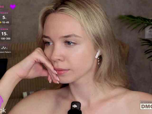 amateur nude online Hollywww