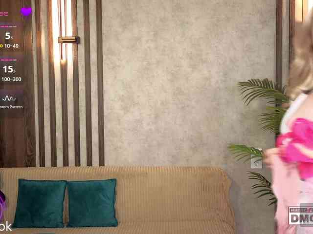 Hollywww Sex Cam Show