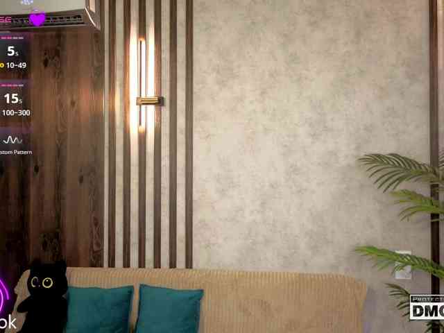 Hollywww Sex Cam Show