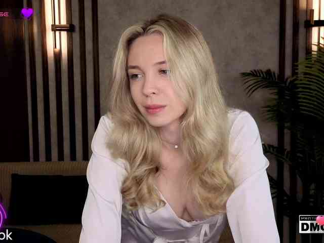 Hollywww Sex Cam Show