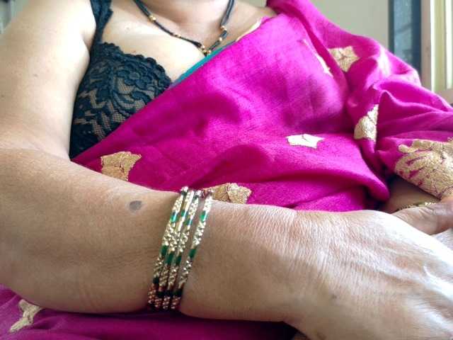 le modèle TABOOBREAKERS est en webcam porno dans un show sur le site bongacams, il possède les tags suivants: Indian,Brunette,Hairy
