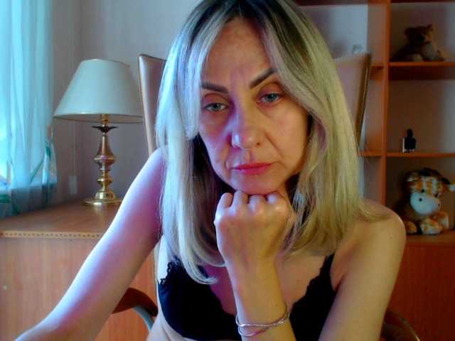Tanya6547 live cam on BongaCams