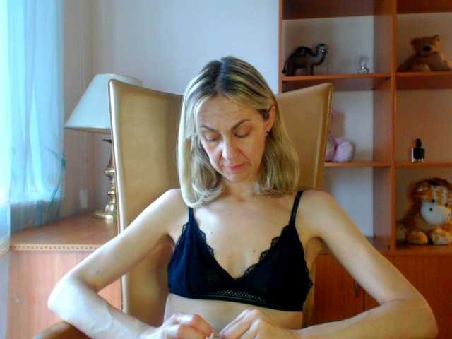 Tanya6547 live cam on BongaCams